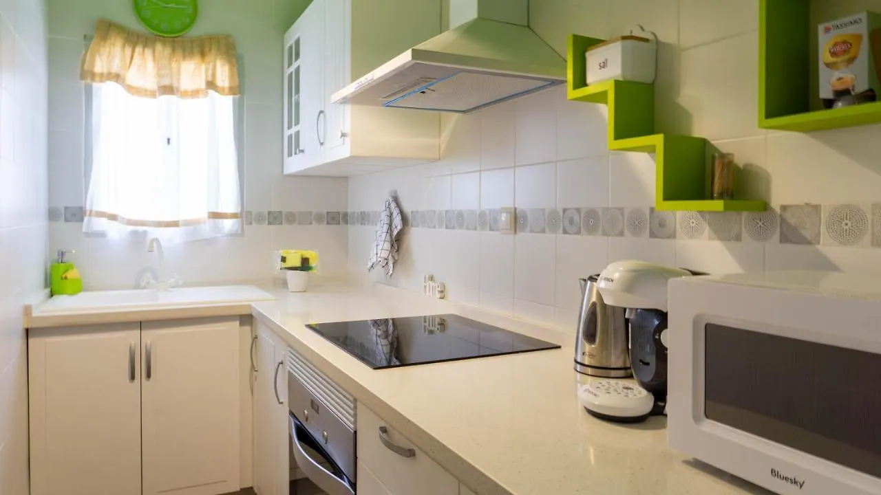 Bahamonte Apartment Beach Малага Дом отдыха